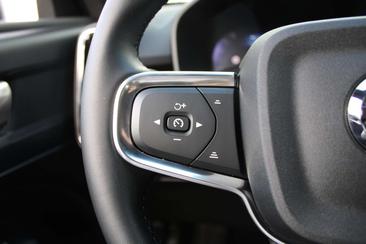 Volvo EX40 Single Motor Extended Range — photo 18