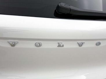 Volvo XC40 B4 — photo 25