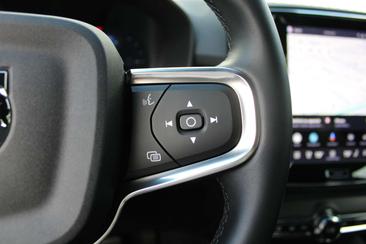 Volvo EX40 Single Motor Extended Range — photo 19