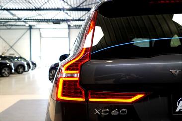 Volvo XC60 T8 Recharge AWD — photo 12