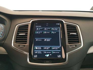 Volvo XC90 D5 AWD — photo 13