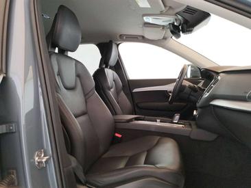 Volvo XC90 D5 AWD — photo 18