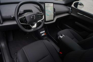 Volvo EX30 — photo 12