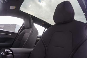Volvo EX30 — photo 16