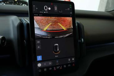 Volvo EX30 — photo 13
