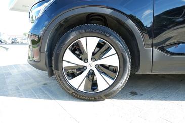 Volvo XC40 2.0 — photo 5