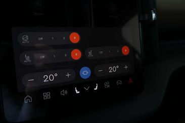 Volvo EX30 — photo 14