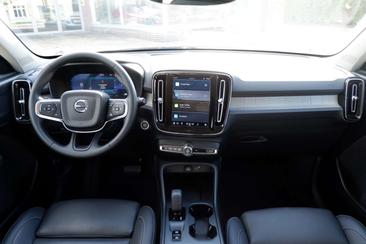 Volvo XC40 2.0 — photo 10