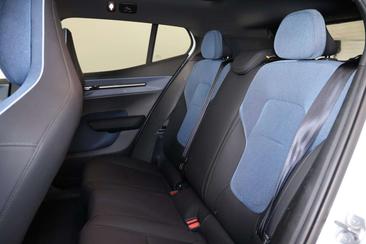 Volvo EX30 AWD — photo 13
