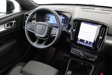 Volvo XC40 B4 — photo 5