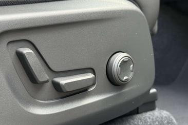 Volvo XC40 B4 — photo 13