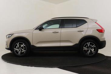 Volvo XC40 B4 — photo 6