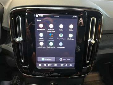 Volvo XC40 Recharge Single Motor Extended Range — photo 11