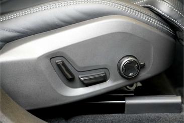 Volvo XC60 T8 Recharge AWD — photo 48
