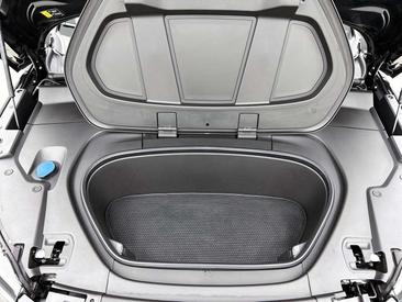 Volvo XC40 Berline Recharge Pure Electric — photo 8