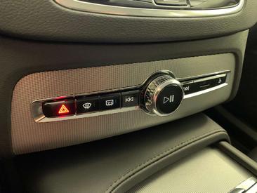 Volvo XC90 B5 D AWD — photo 18