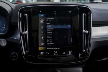 Volvo XC40 T4 Recharge — photo 22