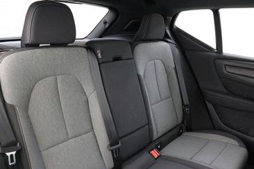Volvo XC40 B4 — photo 11