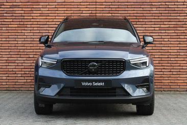Volvo XC40 B4 — photo 19
