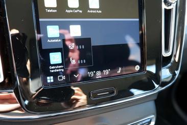 Volvo XC40 2.0 — photo 20