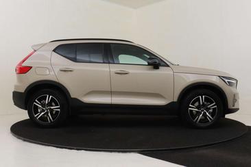 Volvo XC40 B4 — photo 12