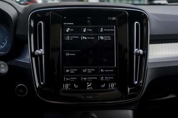 Volvo XC40 T4 Recharge — photo 24