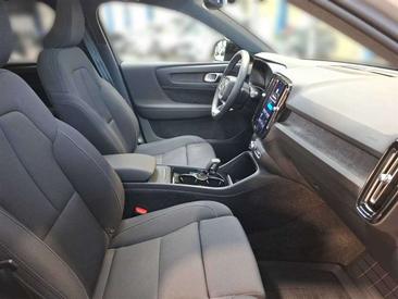 Volvo XC40 Recharge Single Motor Extended Range — photo 18