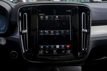 Volvo XC40 T4 Recharge — photo 25