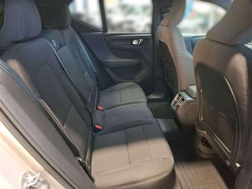 Volvo XC40 Recharge Single Motor Extended Range — photo 21