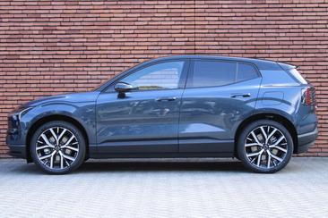 Volvo EX30 Single Motor Extended Range — photo 8