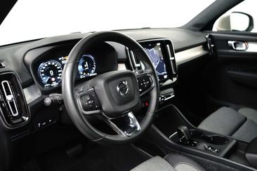 Volvo XC40 T5 Recharge — photo 18