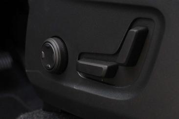 Volvo XC40 B4 — photo 24