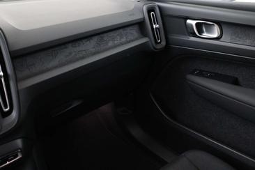 Volvo EX40 Single Motor — photo 17