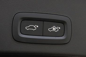 Volvo XC40 B4 — photo 33