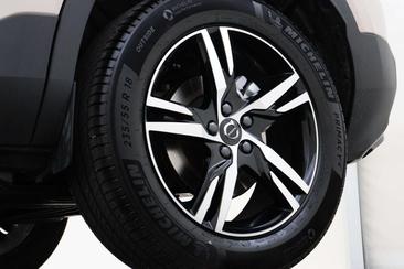 Volvo XC40 B4 — photo 36