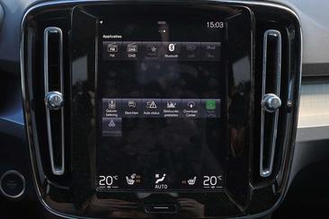 Volvo XC40 T5 Recharge — photo 8