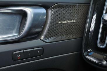 Volvo XC40 T5 Recharge — photo 12