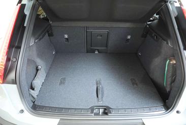 Volvo EX40 Single Motor Extended Range — photo 21