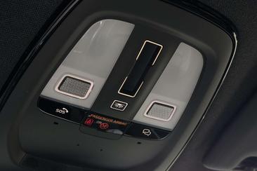 Volvo XC40 B4 — photo 18
