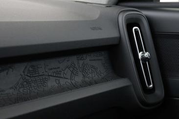 Volvo EX40 Single Motor — photo 19
