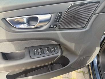 Volvo XC60 B4 D AWD — photo 6