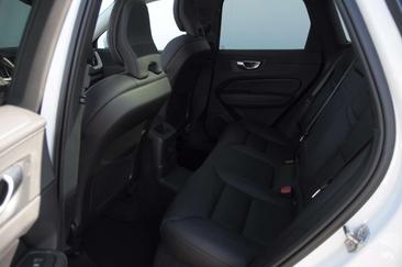 Volvo XC60 T8 Recharge AWD — photo 11