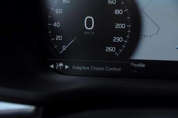 Volvo XC60 T8 Recharge AWD — photo 17