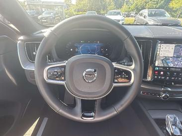 Volvo XC60 B5 AWD — photo 10