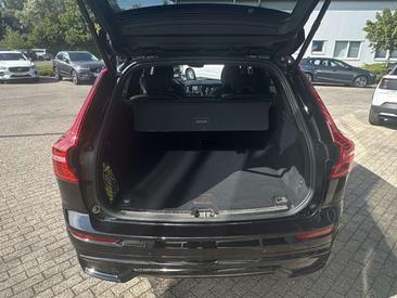 Volvo XC60 B5 AWD — photo 17