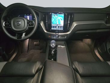 Volvo XC60 B4 D AWD — photo 9