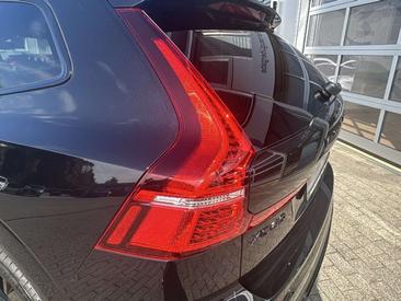Volvo XC60 B5 AWD — photo 21
