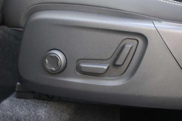 Volvo XC40 B4 — photo 12