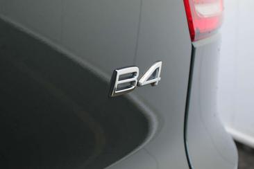 Volvo XC40 B4 — photo 17
