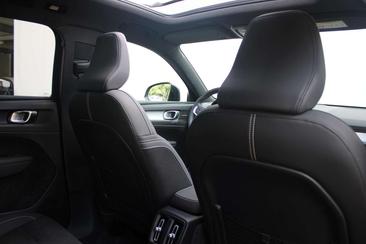 Volvo XC40 B4 — photo 19
